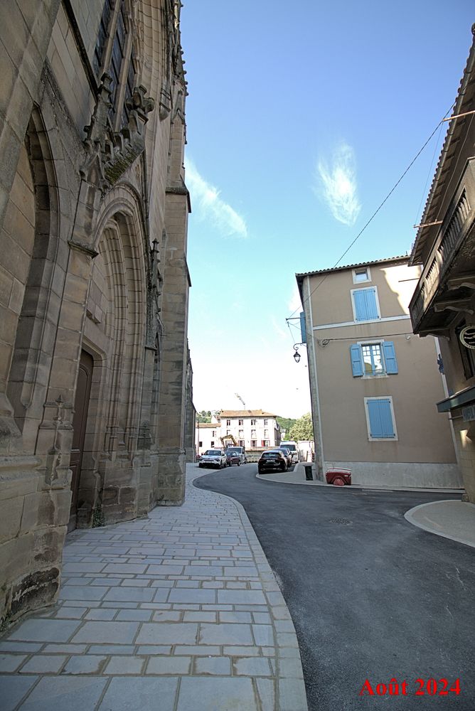 Vue vers le quai de l'église....