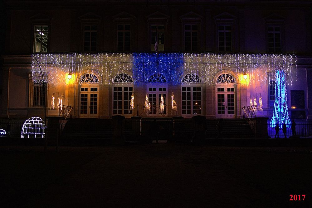 IlluSalmanacàStAff2017 (12)